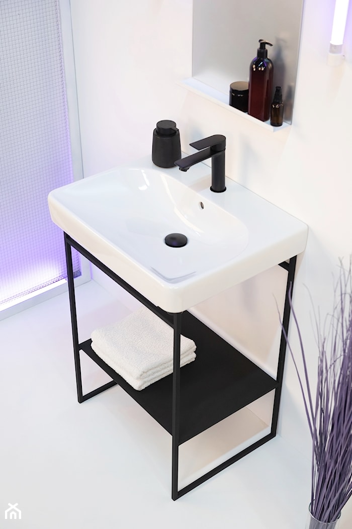 Konsola łazienkowa Stelaż pod umywalkę Czarna konsola umywalkowa MOLO 60 - zdjęcie od LadneBoProste - Homebook
