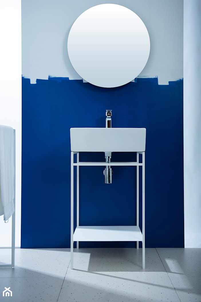 Konsola łazienkowa Stelaż pod umywalkę kwadratową 46×46 Biała konsola umywalkowa PYLON - zdjęcie od LadneBoProste - Homebook