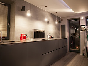 Motocyklowy apartament - Kuchnia, styl minimalistyczny - zdjęcie od pinczynska-papp