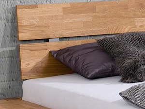 Dębowe łóżko z zagłówkiem Solid - zdjęcie od Soolido