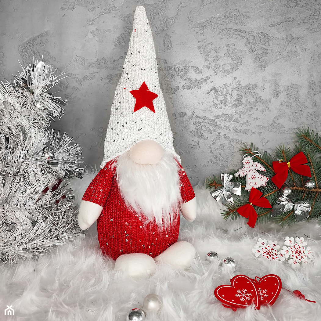 Skrzat świąteczny w czerwonym kubraczku - zdjęcie od shoperly - Homebook