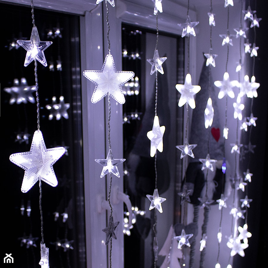 Kutyna Led - gwiazdki w zimnym, białym kolorze - zdjęcie od shoperly