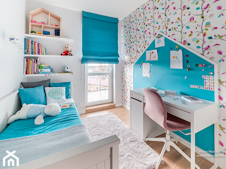 Aranżacje wnętrz - Pokój dziecka: Pokój 7-letniej Marysi - RED design. Przeglądaj, dodawaj i zapisuj najlepsze zdjęcia, pomysły i inspiracje designerskie. W bazie mamy już prawie milion fotografii!