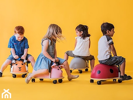 Aranżacje wnętrz - Pokój dziecka: Wheely Bug - bebetupl. Przeglądaj, dodawaj i zapisuj najlepsze zdjęcia, pomysły i inspiracje designerskie. W bazie mamy już prawie milion fotografii!