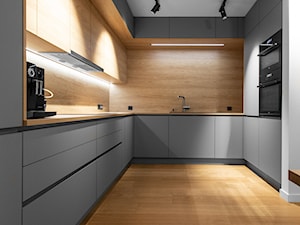 Ciepła i funkcjonalna przestrzeń kuchenna - zdjęcie od UNDERWOOD Meble
