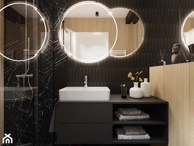 Czarna łazienka z drewnianym akcentem