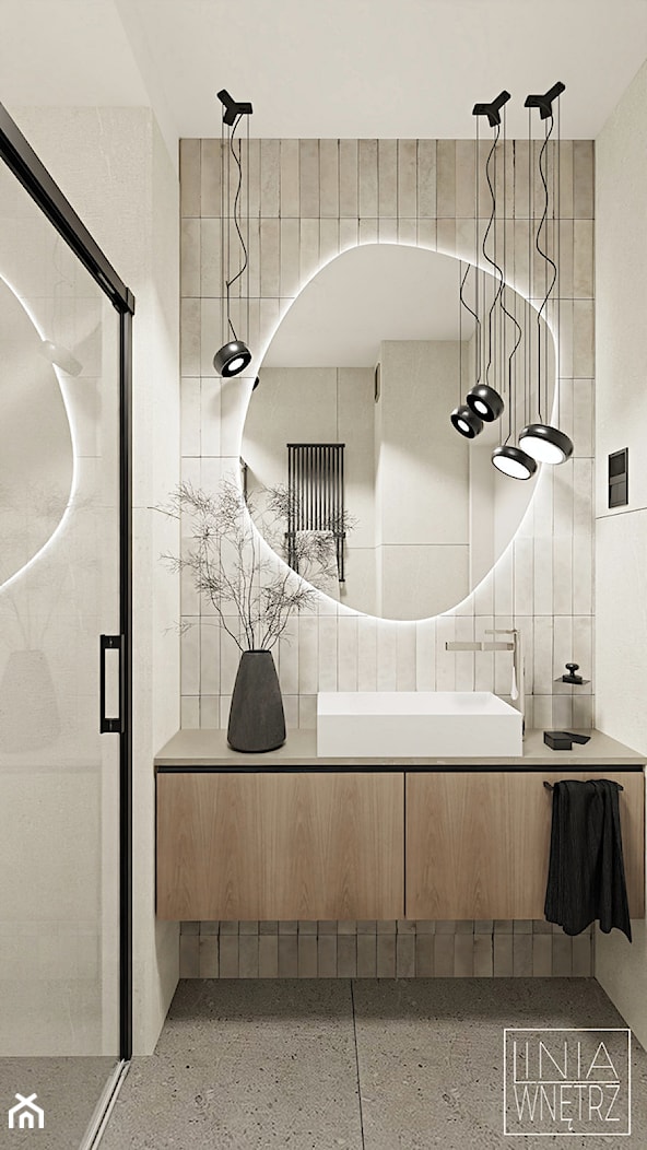 Nieregularne lustro w łazience - zdjęcie od LINIA WNĘTRZ - PROJEKTOWANIE WNĘTRZ DOMÓW I MIESZKAŃ - Homebook