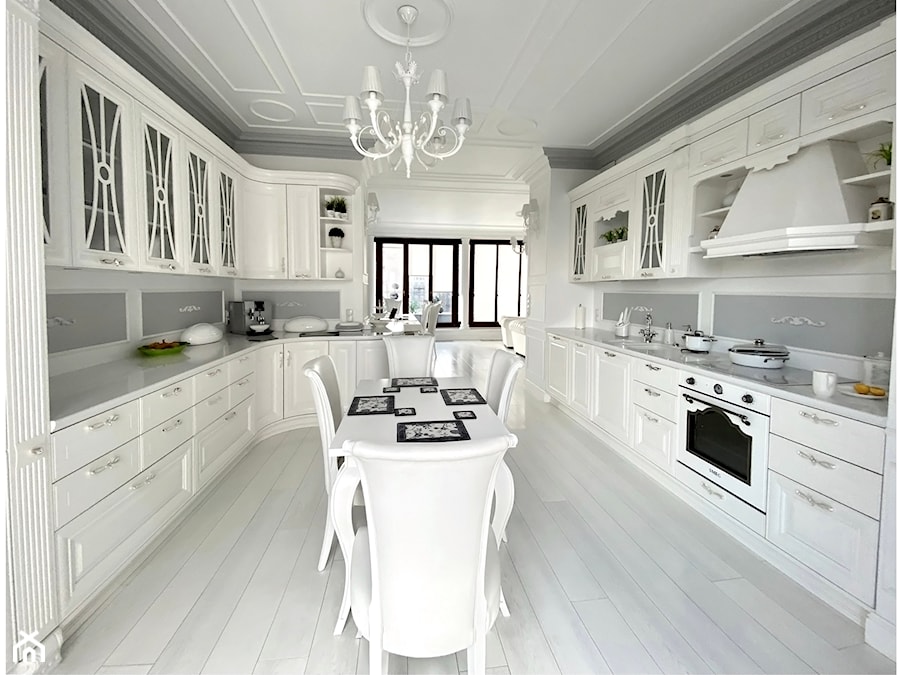 Biała kuchnia - zdjęcie od Projektowanie Wnętrz Angie Doros