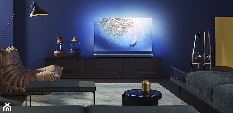 Jaki telewizor kupić w 2021 roku? Zobacz 3 modele z systemem Ambilight
