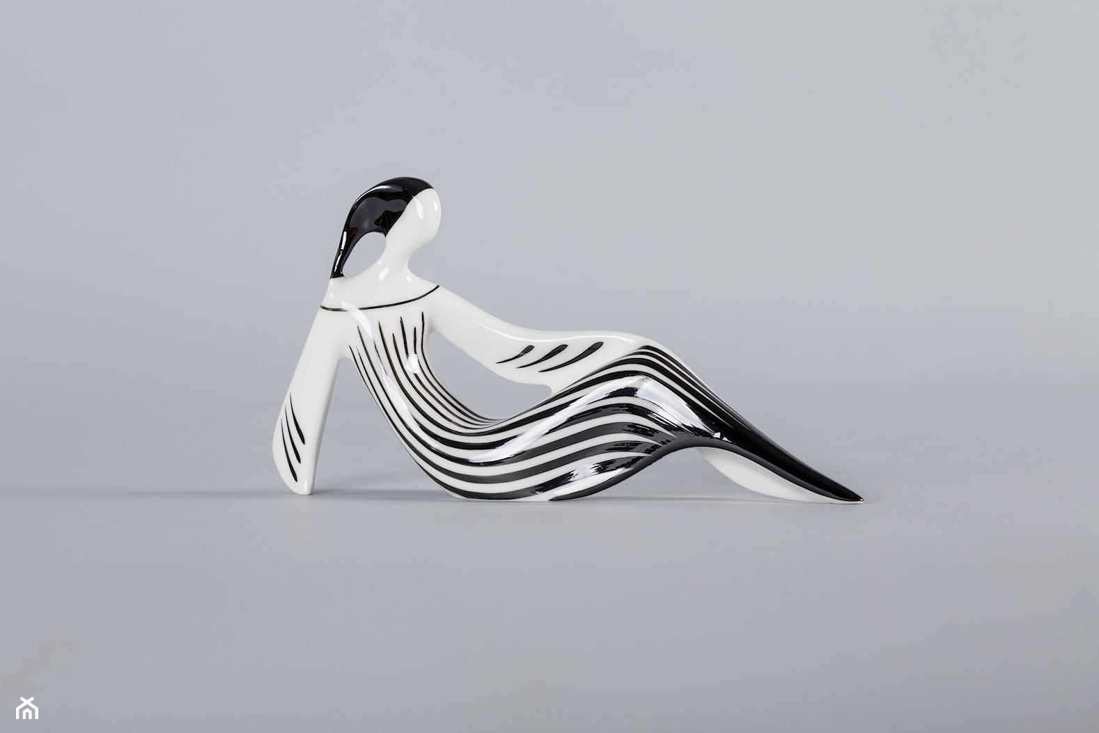 Relaks - figurka porcelanowa - zdjęcie od Fabryka Porcelany AS Ćmielów - Homebook