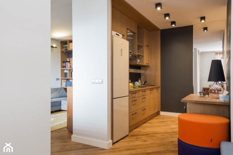 Małe nowoczesne mieszkanie - Kuchnia, styl nowoczesny - zdjęcie od WOODYOU Sebastian Grabarczyk - Homebook
