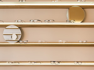 szklane podświetlane półki na okulary - zdjęcie od WOODYOU Sebastian Grabarczyk