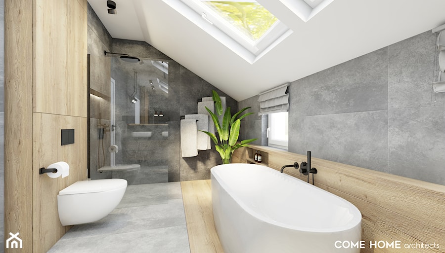 Łazienka z wanną i prysznicem na poddaszu. - zdjęcie od COME HOME architects