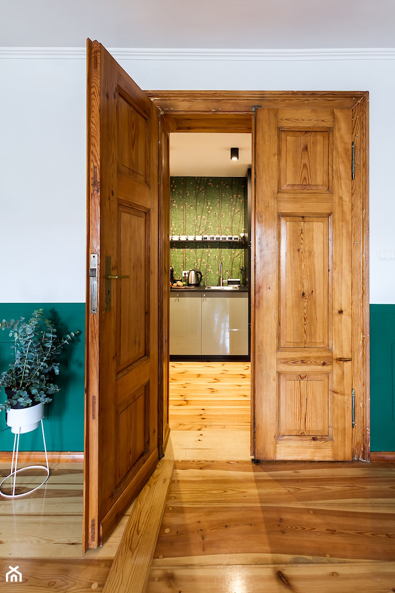 Kuchnia w mieszkaniu w poznańskiej kamienicy - zdjęcie od HouseStudio | projektowanie wnętrz | home staging
