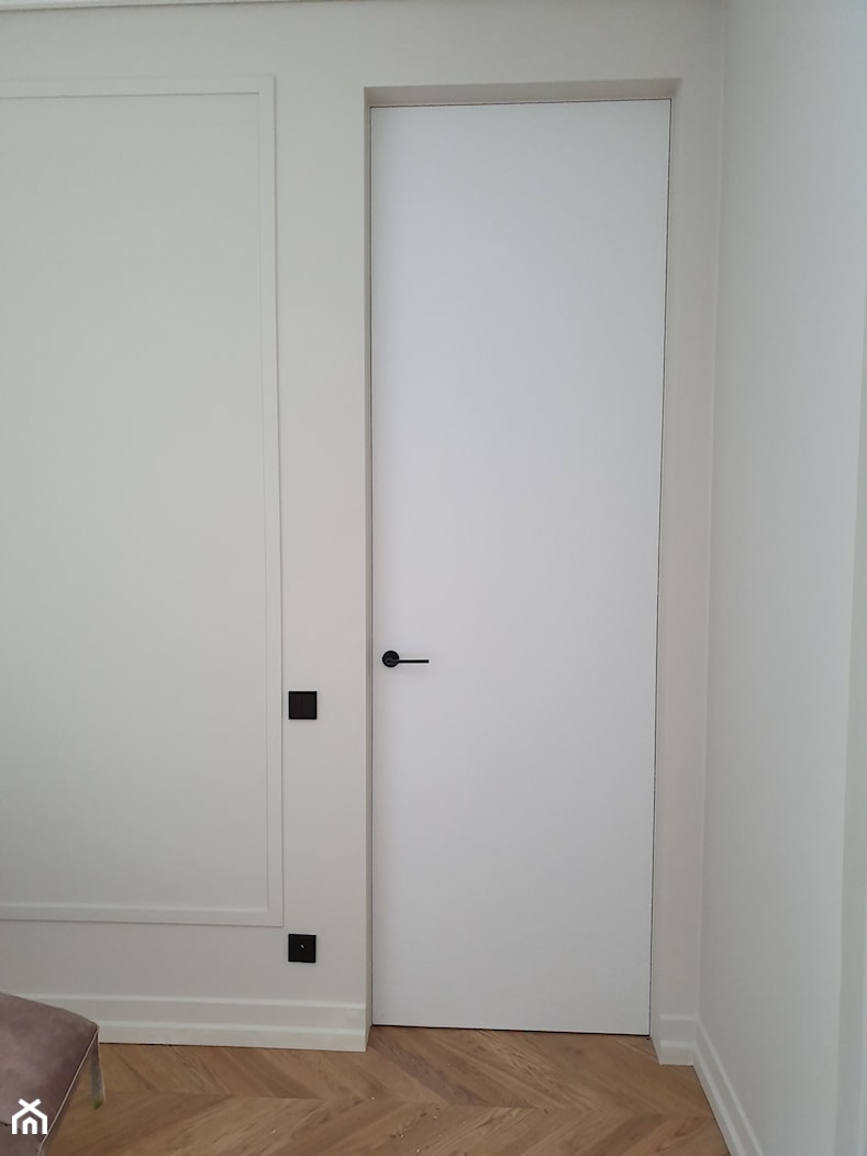 Drzwi Ukryte akrylowe 240 cm - zdjęcie od Sekret Drzwi - Homebook