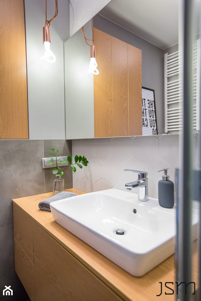 Mała łazienka - Mała bez okna z lustrem łazienka, styl nowoczesny - zdjęcie od JSM Architektura Wnętrz - Homebook