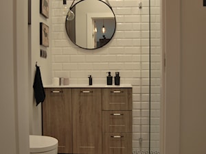 łazienka z otwartą kabiną - zdjęcie od Studio Projektowe Łowicz