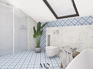 Łazienka z wanną wolnostojącą na poddaszu - zdjęcie od Projektowanie i Aranżacja Wnętrz Marta Dalecka