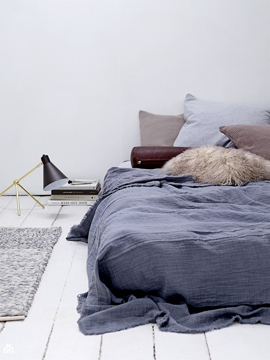 Sypialnia - Mała średnia sypialnia, styl minimalistyczny - zdjęcie od sfmeble.pl