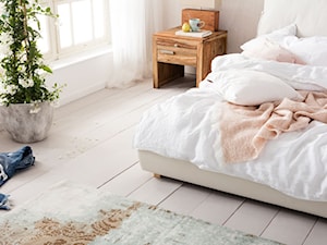 Mała biała szara sypialnia, styl tradycyjny - zdjęcie od sfmeble.pl