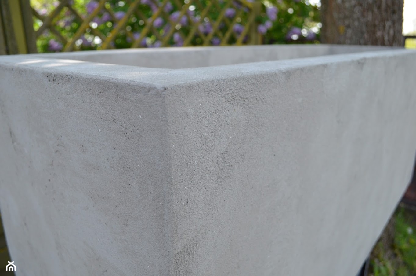 Donica z laminatu imitująca beton - zdjęcie od Impero - donice na wymiar - Homebook