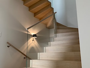 schody dywanowe dębowe - zdjęcie od Stolmark