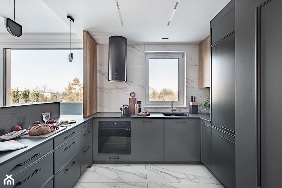 Eleganckie mieszkanie w bloku - Kuchnia, styl nowoczesny - zdjęcie od Pracownia projektowa Ideovo