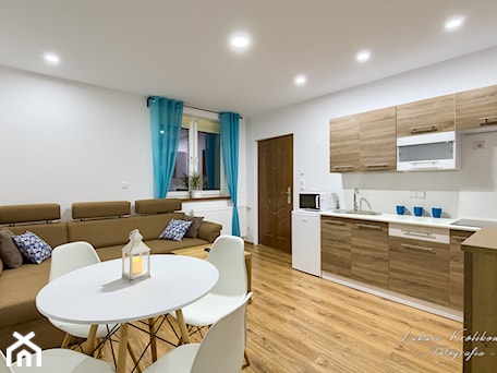 Aranżacje wnętrz - Jadalnia: Apartament za Świerkami - Jadalnia - Fotograf wnętrz Krynica. Przeglądaj, dodawaj i zapisuj najlepsze zdjęcia, pomysły i inspiracje designerskie. W bazie mamy już prawie milion fotografii!