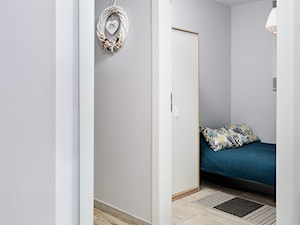 Apartament 1 - Hol / przedpokój - zdjęcie od Robert Chmara fotografia wnętrz