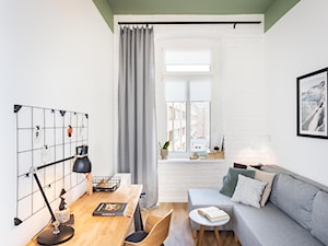 Nowe życie w kamienicy - Małe w osobnym pomieszczeniu z sofą białe biuro, styl skandynawski - zdjęcie od JOT-BE Wnętrza