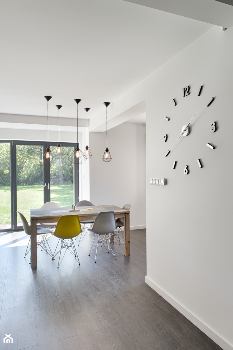 Elmo - Duża biała jadalnia jako osobne pomieszczenie, styl nowoczesny - zdjęcie od Niuans projektowanie wnętrz