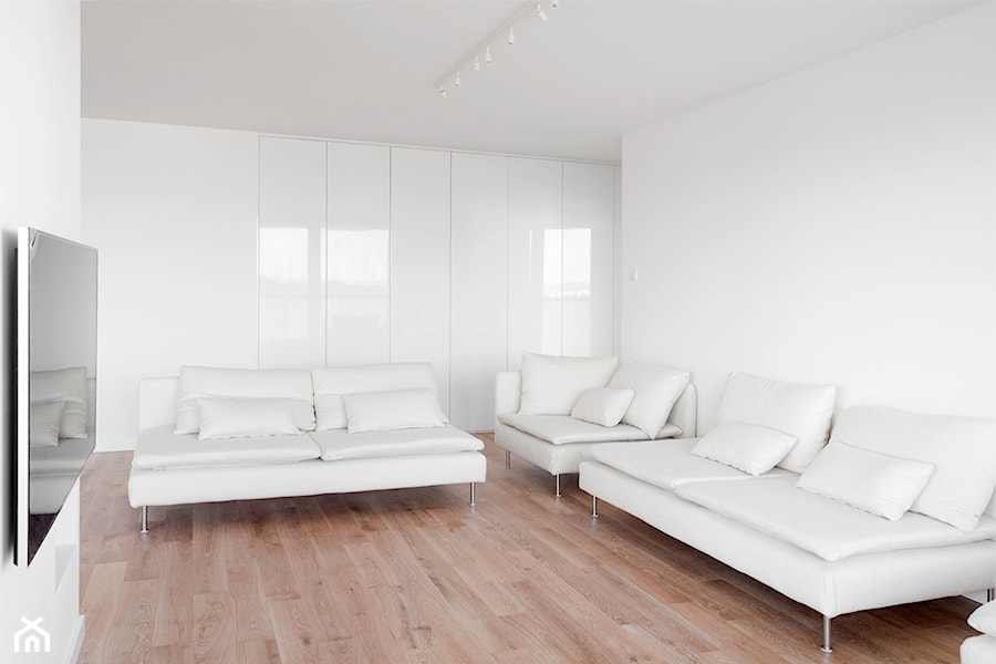 Apartament Tarasy Verona - Duży biały salon, styl nowoczesny - zdjęcie od Niuans projektowanie wnętrz