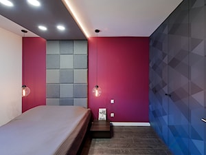 Elmo - Mała czerwona szara sypialnia, styl nowoczesny - zdjęcie od Niuans projektowanie wnętrz