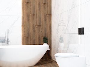 Marmurowa łazienka 🖤 - Łazienka, styl tradycyjny - zdjęcie od Agnieszka Jastrzębska | Interior Design