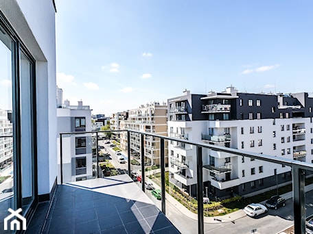 Aranżacje wnętrz - Taras: Apartament o powierzchni 70 m² w Warszawie - MOOVIN INTERIORS. Przeglądaj, dodawaj i zapisuj najlepsze zdjęcia, pomysły i inspiracje designerskie. W bazie mamy już prawie milion fotografii!