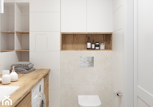 Jasna biała mała łazienka z drewnem i betonem - zdjęcie od Projekt NiRo