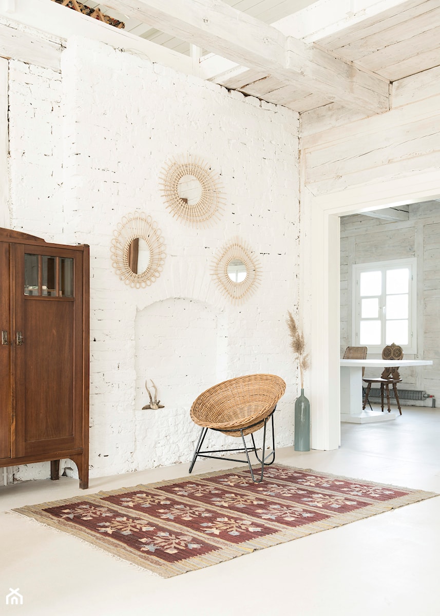 Sesja wizerunkowa w dworku na Mazowszu - wnętrza domu - Salon, styl rustykalny - zdjęcie od ŁAD Studio