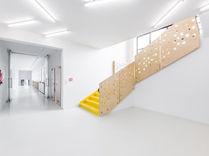 Przedszkole "Mali Odkrywcy" - Wnętrza publiczne, styl minimalistyczny - zdjęcie od PORT pracownia i studio architektury