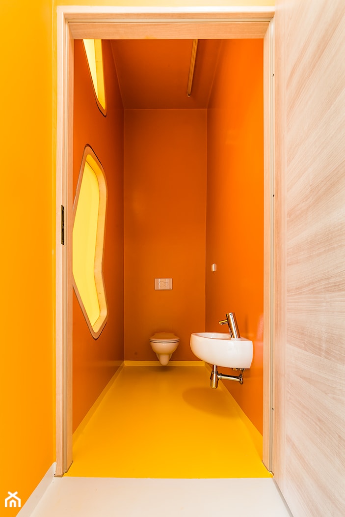 Przedszkole "Mali Odkrywcy" - Łazienka, styl minimalistyczny - zdjęcie od PORT pracownia i studio architektury - Homebook