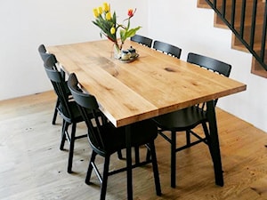 Stół z litego drewna dębowego 