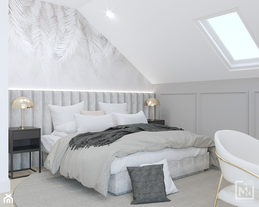 Przytulna sypialnia z tapetą i miękkim zagłówkiem - zdjęcie od STUDIO MILIMETR