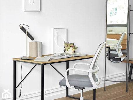 Aranżacje wnętrz - Biuro: La Forma Talbot Desk Black - Loftowe Biurko do domu i Home Office - Shelter. Przeglądaj, dodawaj i zapisuj najlepsze zdjęcia, pomysły i inspiracje designerskie. W bazie mamy już prawie milion fotografii!