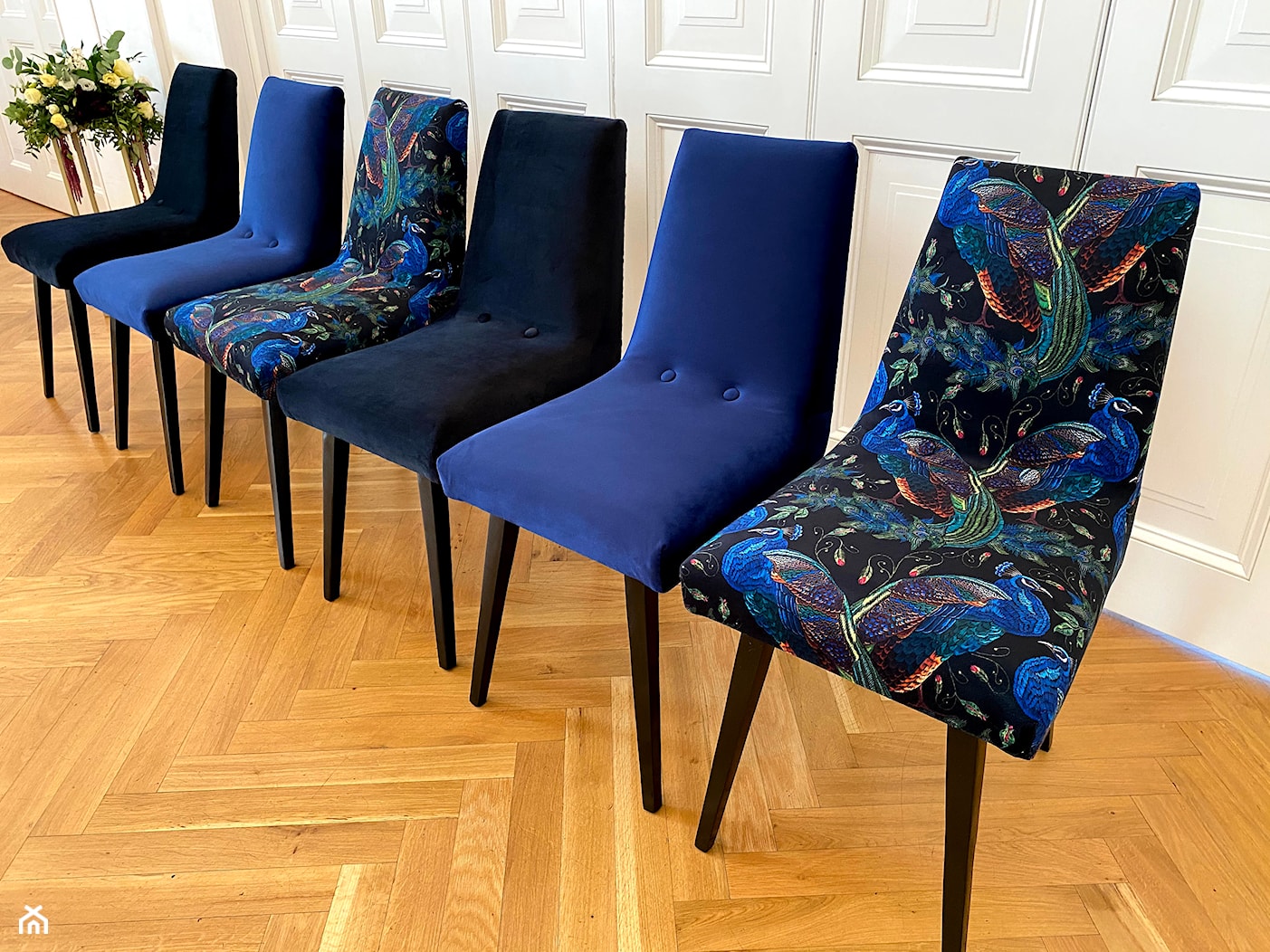 krzesła po renowacji - zdjęcie od AK DESIGN Aleksander Kądziela | Tapicer w Akcji - Homebook
