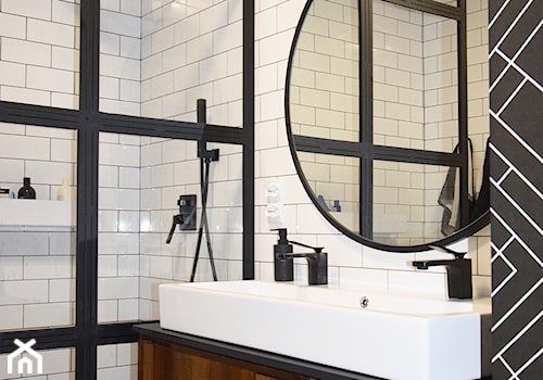 Soft loft - Mała bez okna z lustrem z dwoma umywalkami łazienka, styl industrialny - zdjęcie od KOLORUM