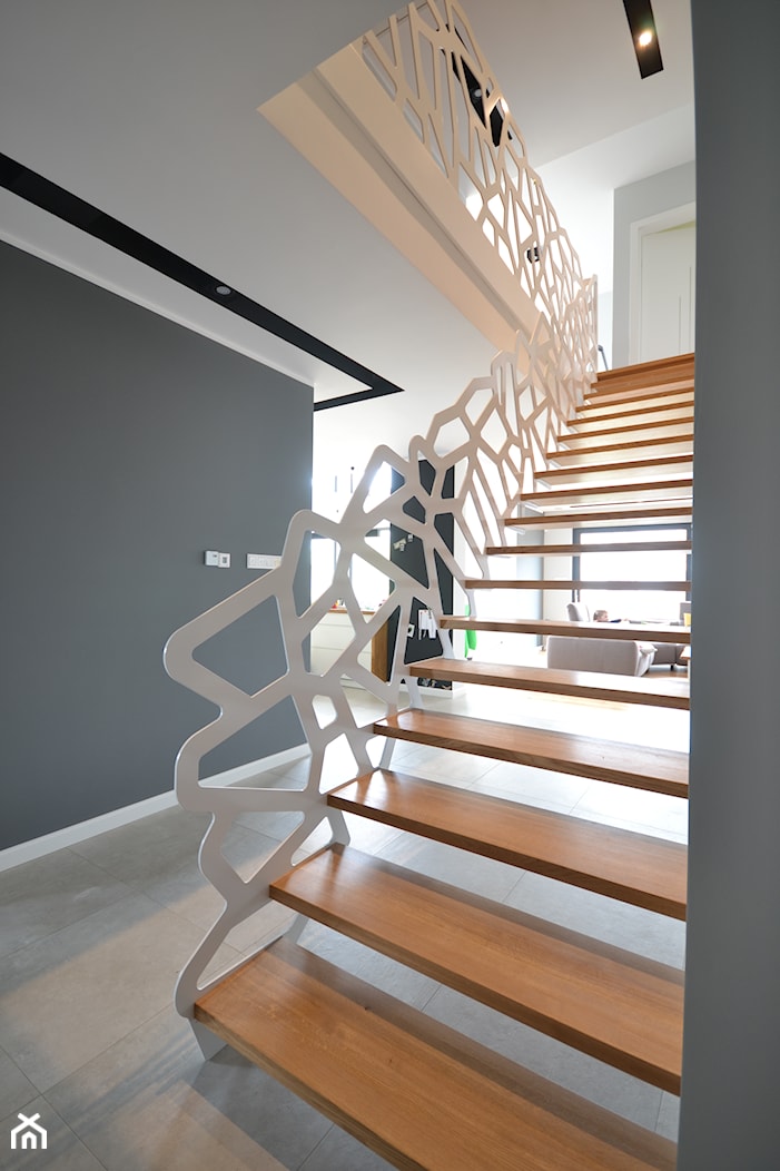 Nowoczesne schody ażurowe z metalową balustradą - Salon, styl nowoczesny - zdjęcie od Schodo-System - Homebook