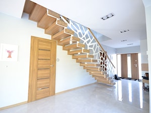 Widok na schody od strony salonu - zdjęcie od Schodo-System