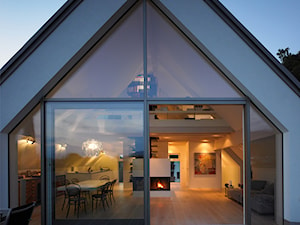 Dom w stylu stodoły - Domy, styl nowoczesny - zdjęcie od SAINT-GOBAIN BUILDING GLASS POLSKA