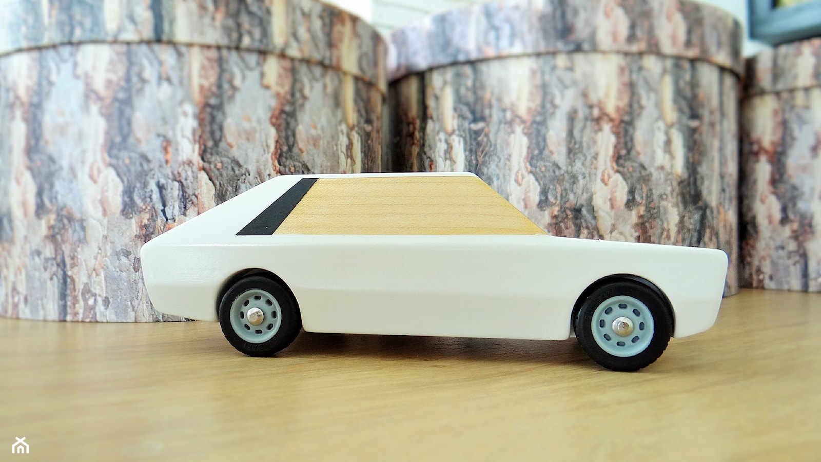 Polonez drewniany - dodatek, zabawka, model - zdjęcie od Bumbaki - inspirujące auta drewniane - Homebook