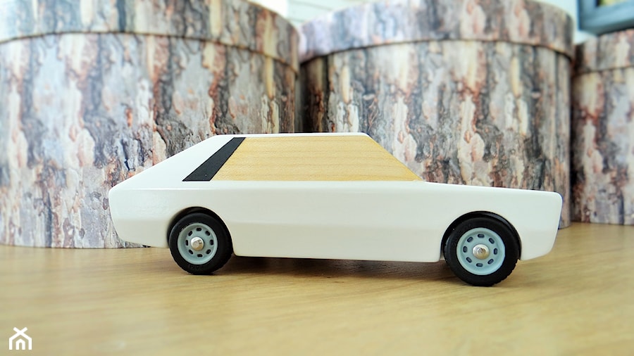 Polonez drewniany - dodatek, zabawka, model - zdjęcie od Bumbaki - inspirujące auta drewniane