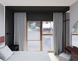 Sypialnia z czarnym pasem - zdjęcie od Projekt 5R - Homebook